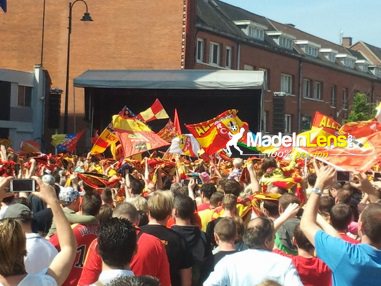 RC-Lens-supporters-mairie-Lens-01