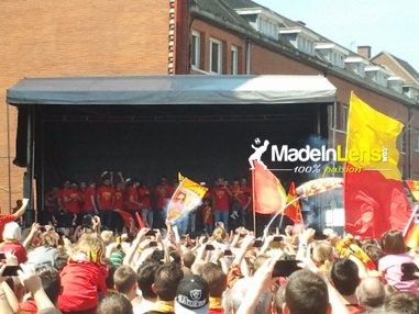 RC-Lens-supporters-mairie-Lens-03