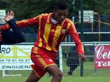 Jeff Reine Adelaide RC Lens 01