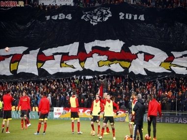 Red Tigers anniversaire tifo