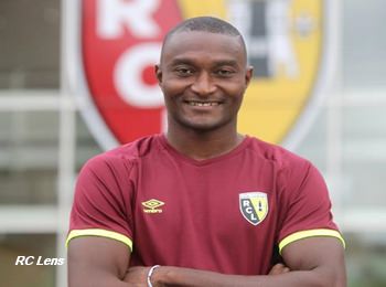 Moussa Maazou RC Lens 02