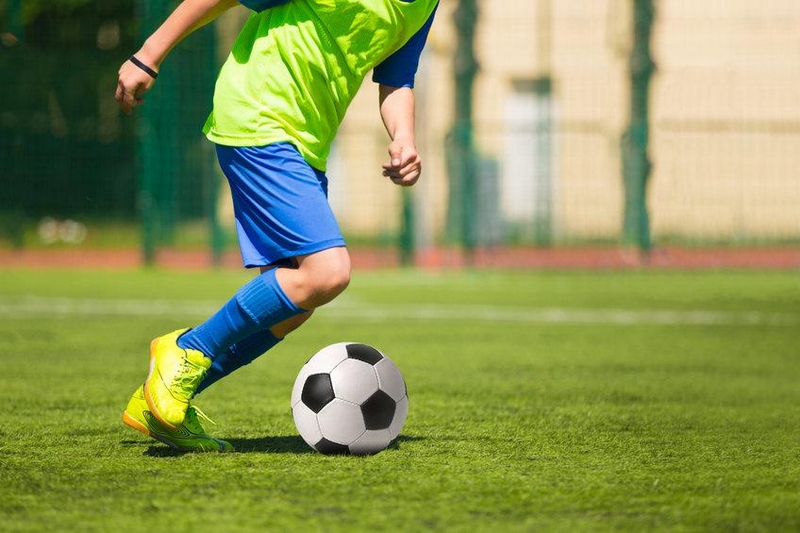 jeune footballeur
