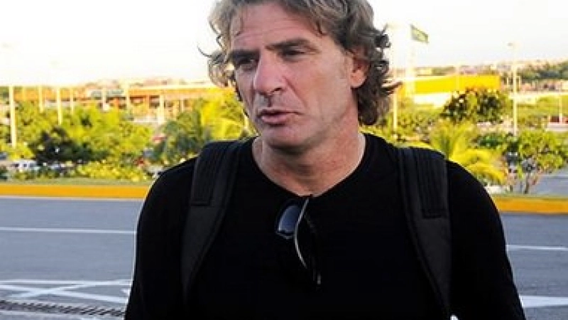 Daniel Carreno Lens
