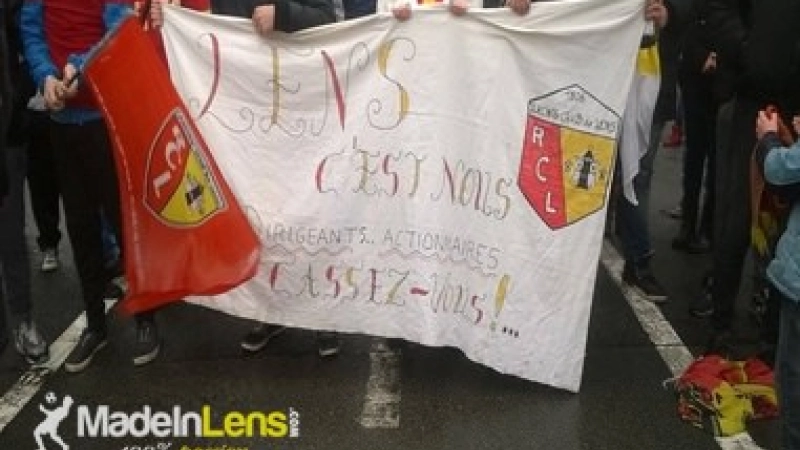 Manifestation supporters lens 2015