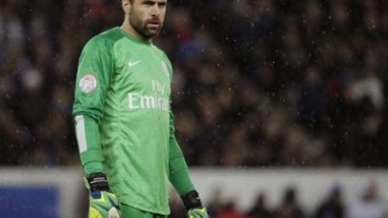 Paris-Saint-Germain-PSG-Salvatore-Sirigu