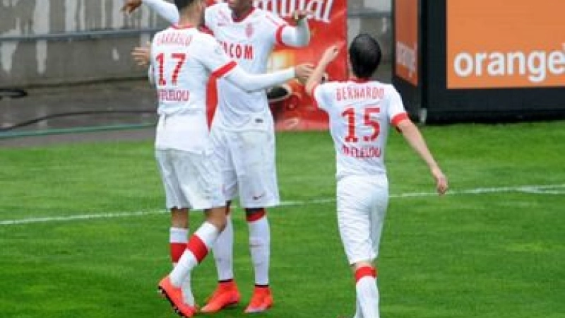 Lens Monaco defaite