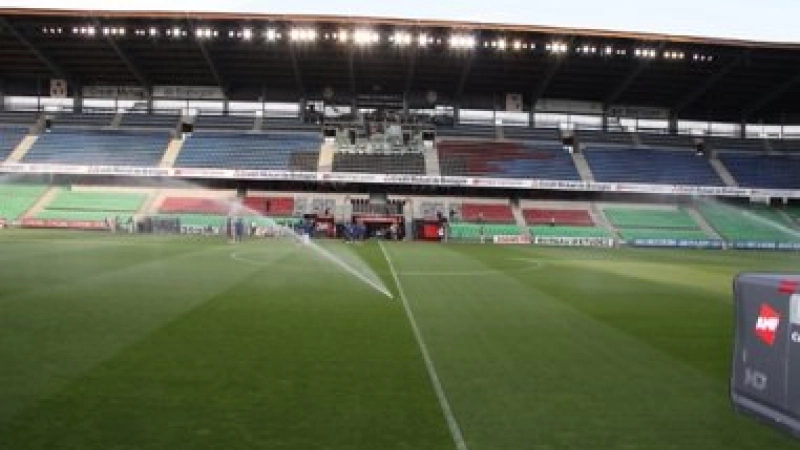 Stade-Rennais--Lens-pelouse-