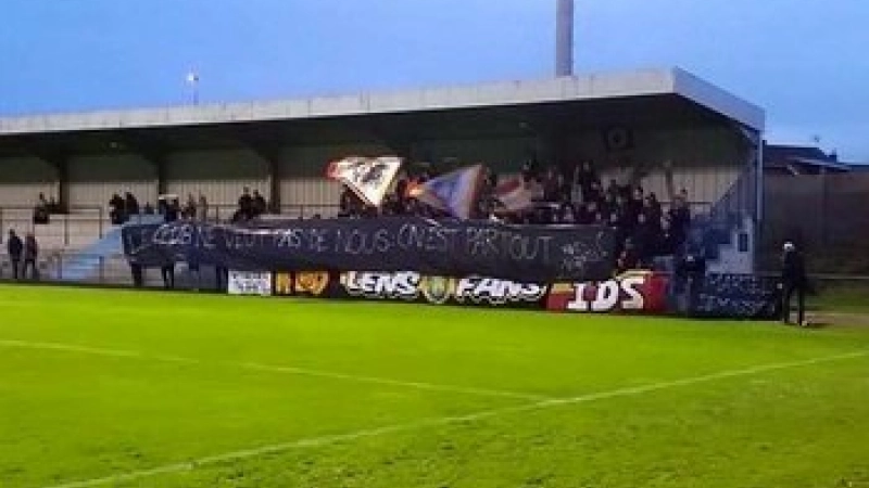CFA Lens Poissy supporters