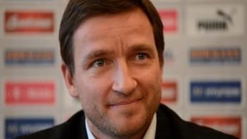 Vladimir Smicer Lens