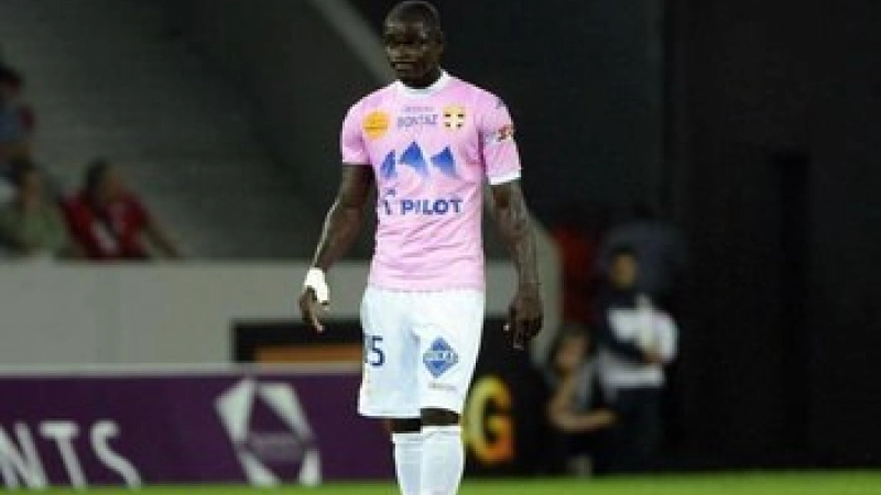 Evian Thonon Gaillard Jonathan Mensah