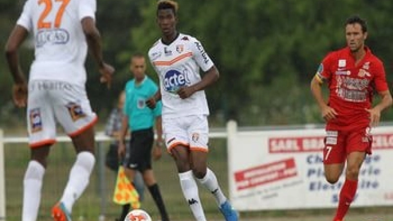 Stade Lavallois Laval Nordi Mukiele