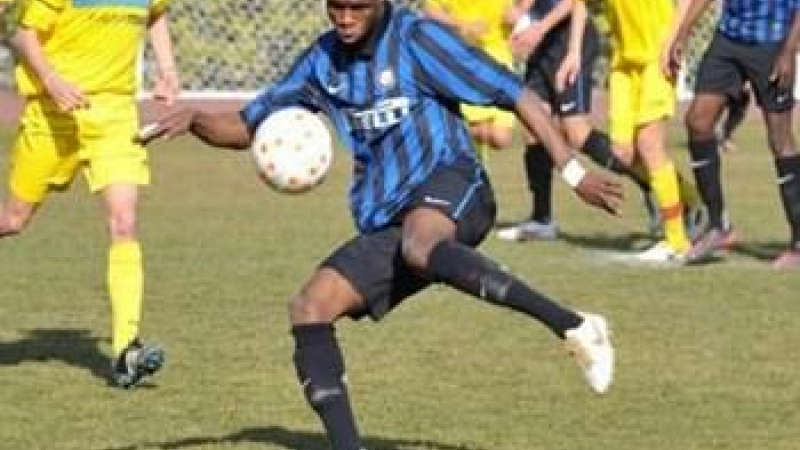 Adama Guidiala Lens