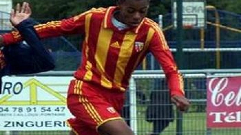 Jeff Reine Adelaide Lens