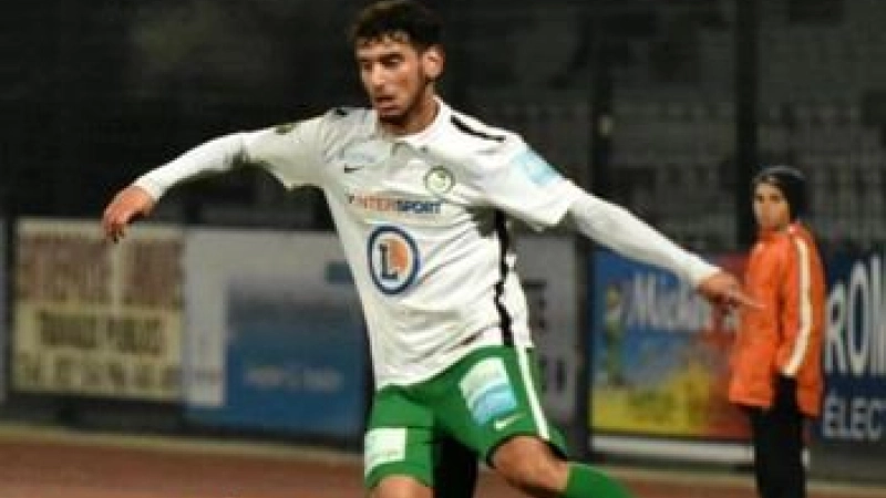 Yanis Mohamed Lens