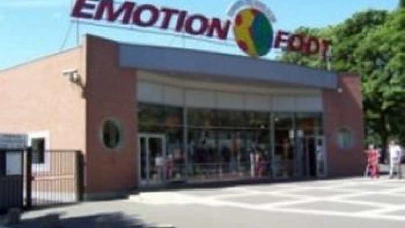 Emotion foot boutique Lens