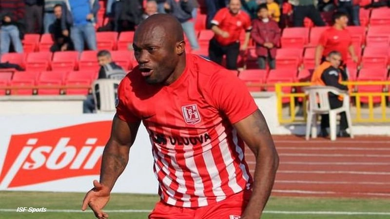 Christian Bekamenga Lens