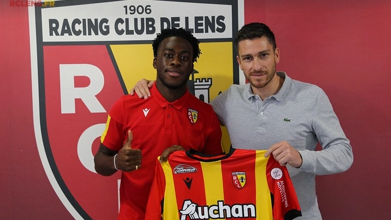 Arnaud Kalimuendo contrat