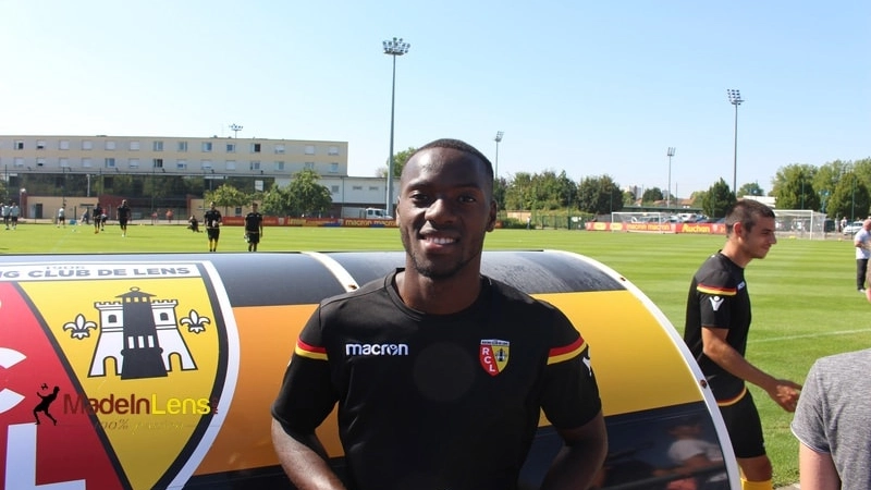 Yannick Gomis Lens