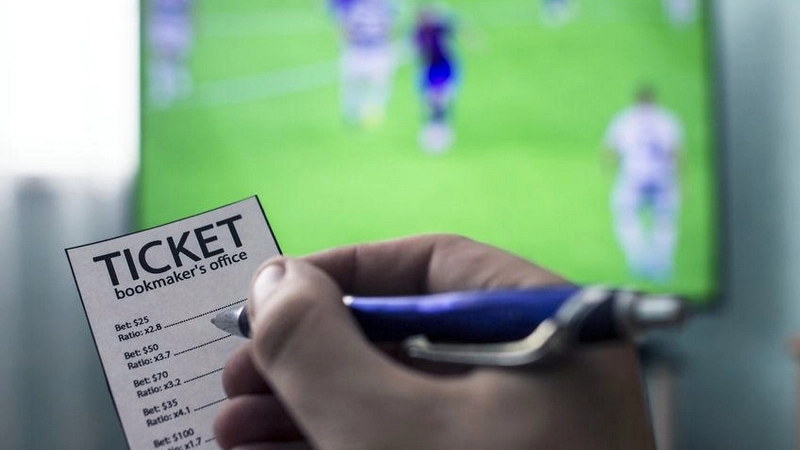 Paris ticket