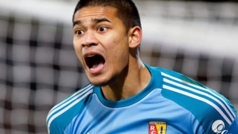 Alphonse-Areola--Lens-