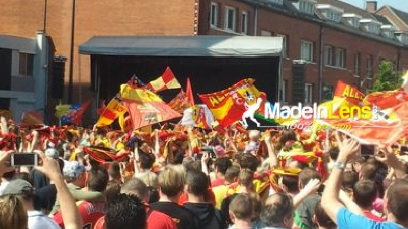 -Lens-supporters-mairie-Lens-