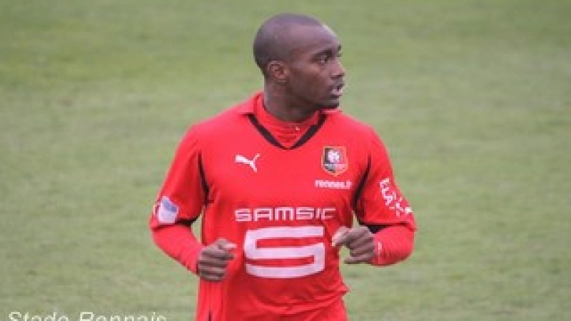 Dimitri-Foulquier--Lens-Stade-Rennais