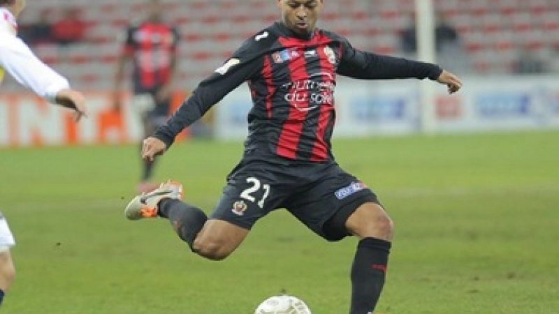 Lloyd-Palun-OGC-Nice--Lens