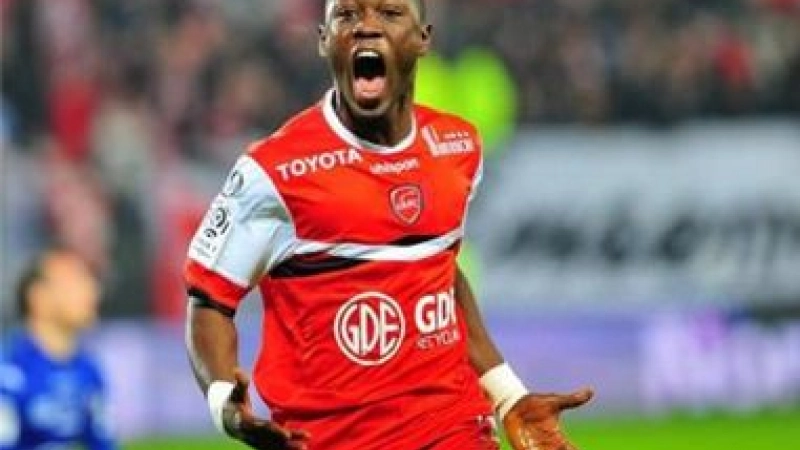 Majeed-Waris-VAFC--Lens