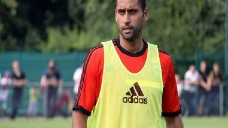 Ahmed-Kantari--Lens-