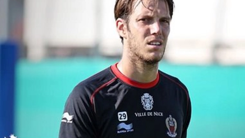 OGC Nice Simon Pouplin
