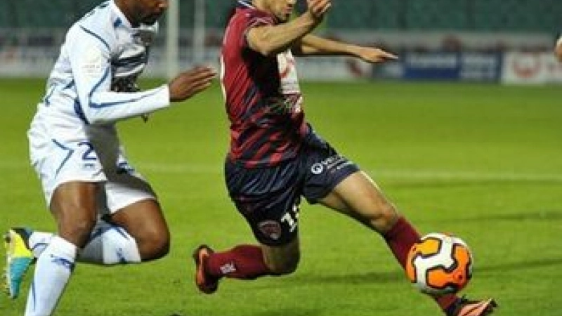 Bilal Hamdi Lens