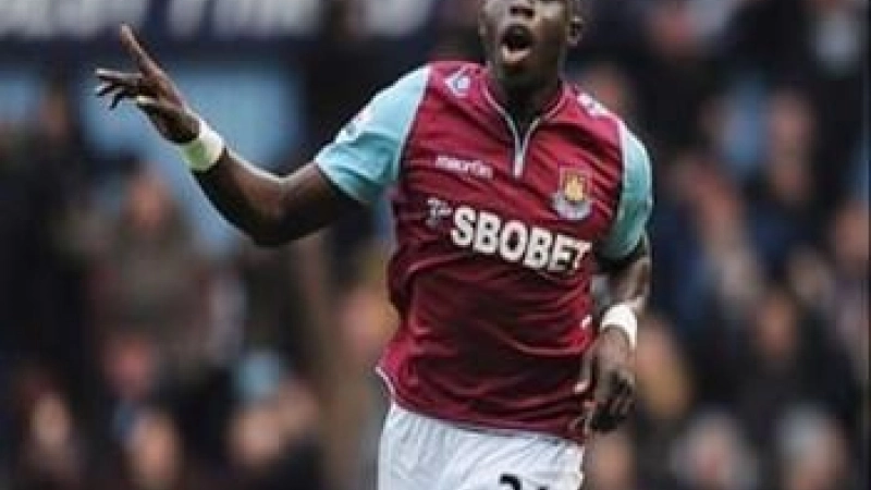 Mohamed Diame Lens