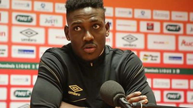 Daniel Opare Lens