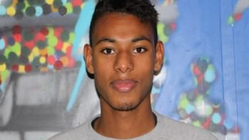 Jeff Reine Adelaide Lens