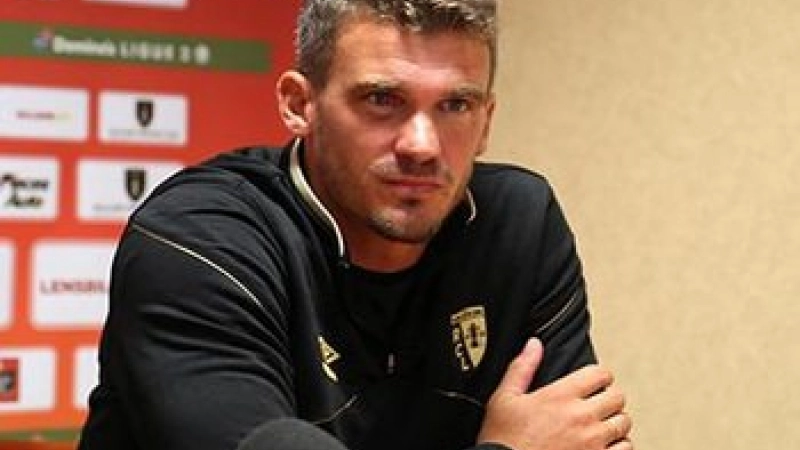 Nicolas Douchez Lens
