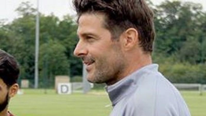 Stephane Beyrac Lens