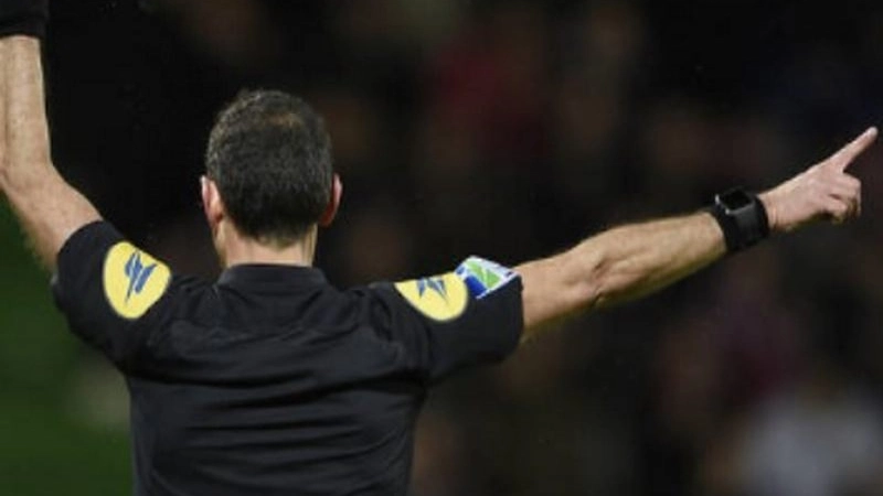 Arbitre Foot