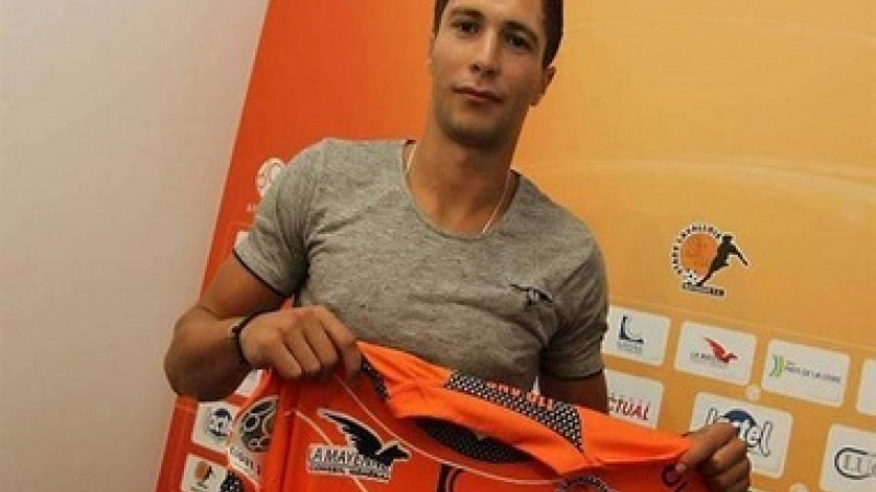 Stade-Lavallois-Selim-Ben-Djemia